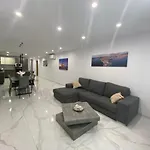 Spacious Deluxe Seaside Escape خليج سانت بول