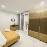 بيت للعطل Spacious Deluxe Seaside Escape *