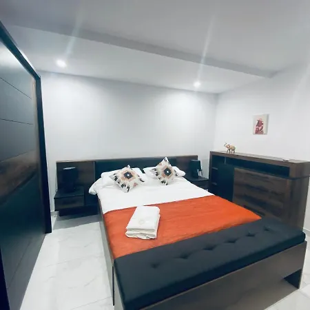 Vakantiehuis Spacious Deluxe Seaside Escape *