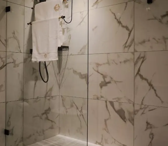 Spacious Deluxe Seaside Escape Σεντ Πόλς Μπέι