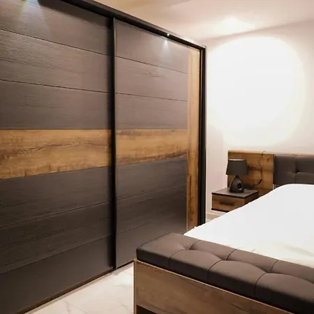 Spacious Deluxe Seaside Escape Tatil Evi