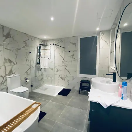Spacious Deluxe Seaside Escape Tatil Evi St. Paul's Bay