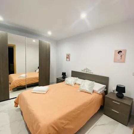 Spacious Deluxe Seaside Escape