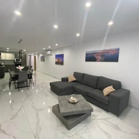 Spacious Deluxe Seaside Escape San Pawl il-Baħar