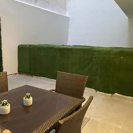 Tatil Evi Spacious Deluxe Seaside Escape St. Paul's Bay