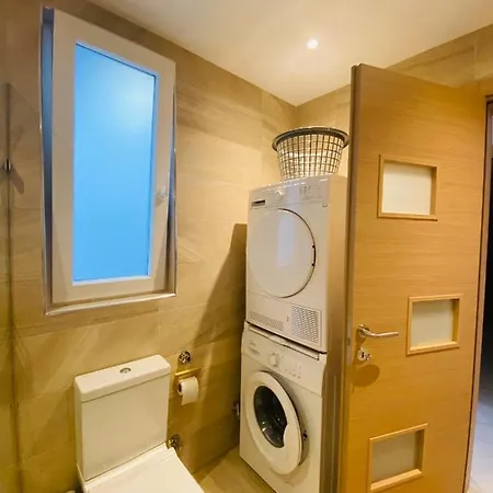 Spacious Deluxe Seaside Escape * St. Paul's Bay