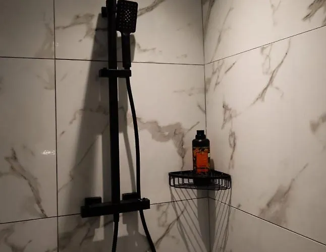 Case de vacanță Spacious Deluxe Seaside Escape St. Paul's Bay