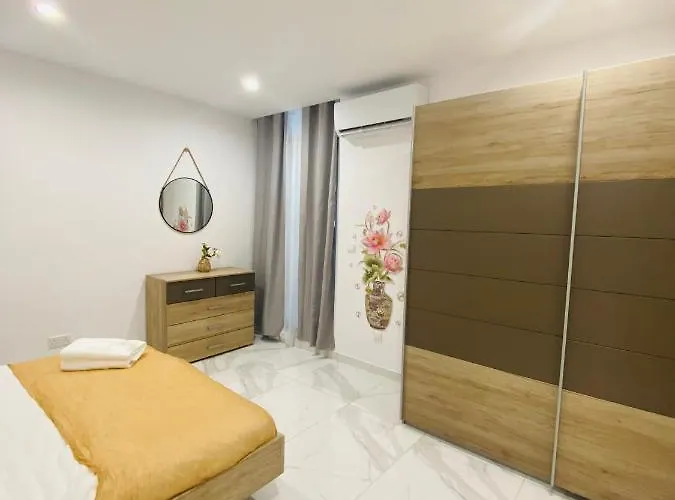 Case de vacanță Spacious Deluxe Seaside Escape *