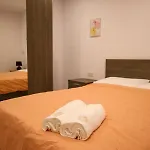 Spacious Deluxe Seaside Escape *