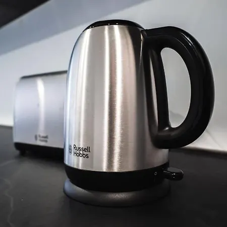 Spacious Deluxe Seaside Escape セント・ポールズ・ベイ